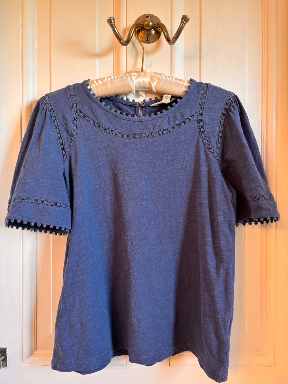 Boden puffy sleeved tee shirt size 4